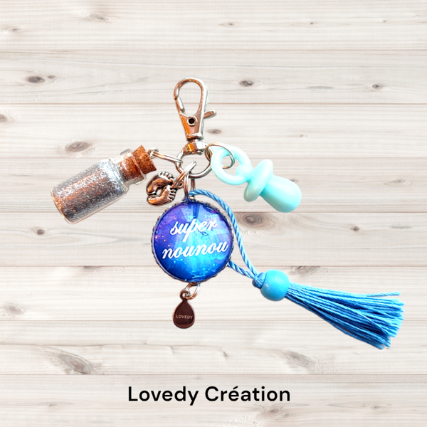 Porte clé / Bijou de sac  "super nounou"