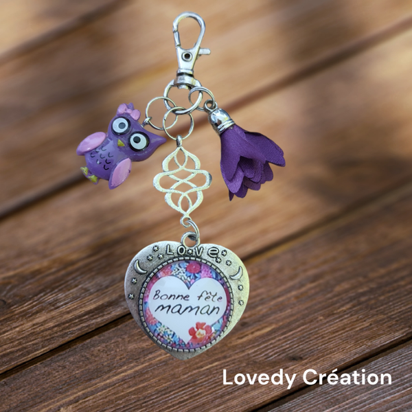 Porte clé / Bijou de sac  " bonne fête maman "