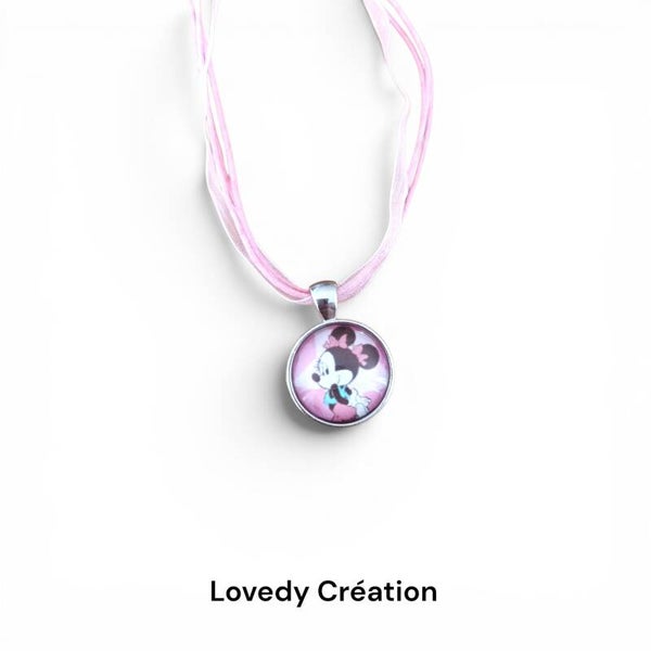 Pendentif Enfant – Collier Cordon Rose Clair