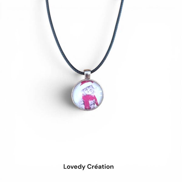 Pendentif – Collier Cordon Noir et Médaillon Chat de Noël (20 mm)