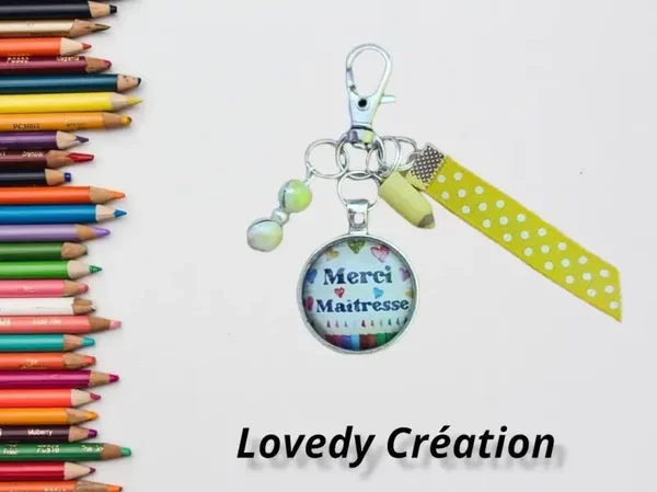 Porte clé "Merci maîtresse" - jaune