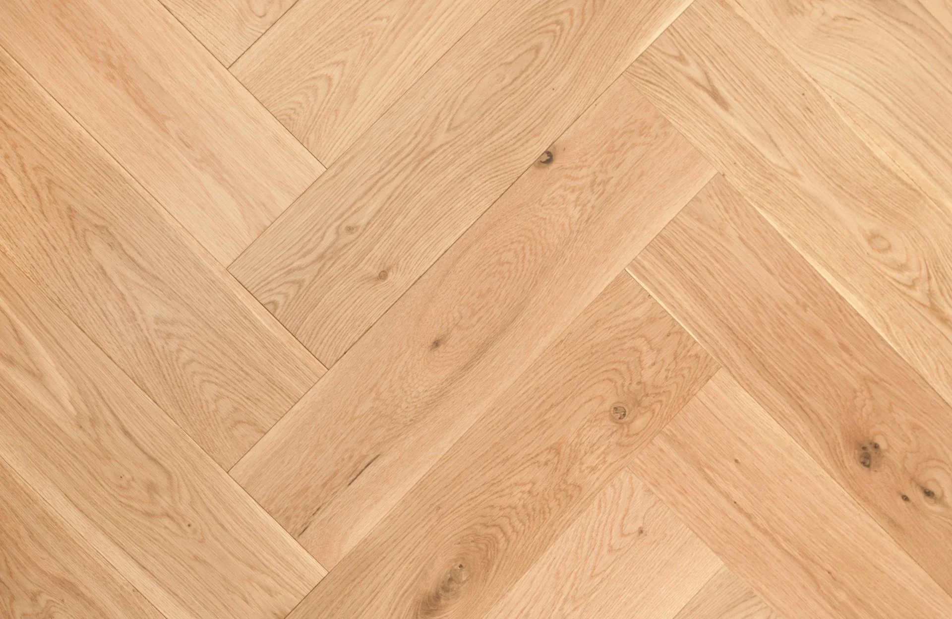 Painswick Champagne Engineered Oak Click