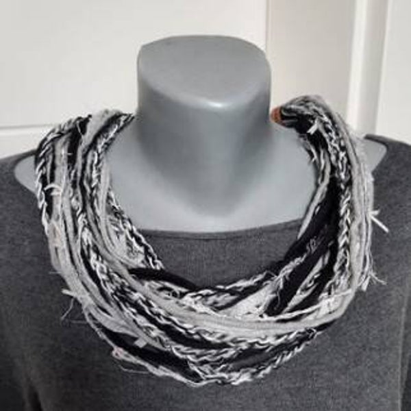 Loop-Schal Dämmerung handgeknüpft Ganzjahresvariante