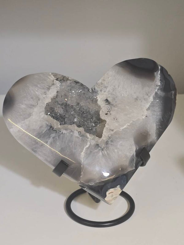 Volcano agate druzy heart R132