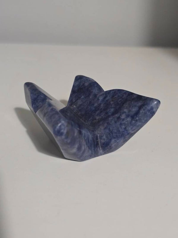 Sodalite 3D butterfly K27