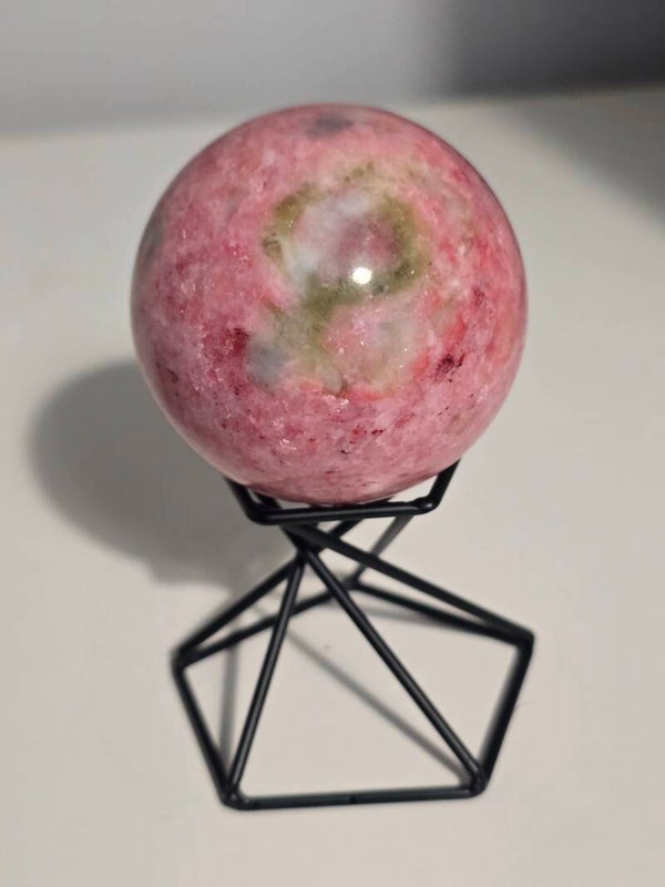 Thulite Sphere Z176