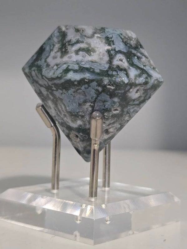 Moss Agate Diamond Carving R02