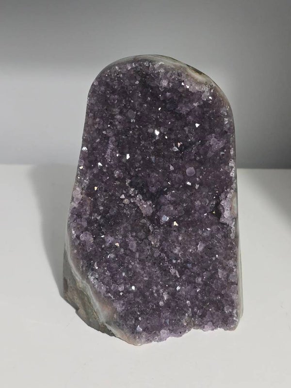 Brazillian Ameythst Cut Base 1181g 14cm