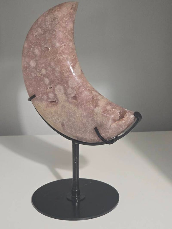 Pink Amethyst Moon with custom stand Z415