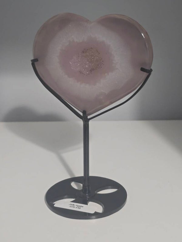 Jelly Agate Heart On Stand G26