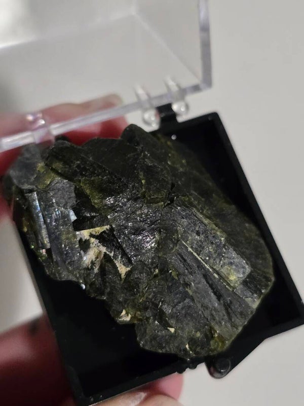 Epidote K69