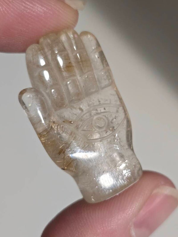 Gold Rutile Hamsa Hand D97