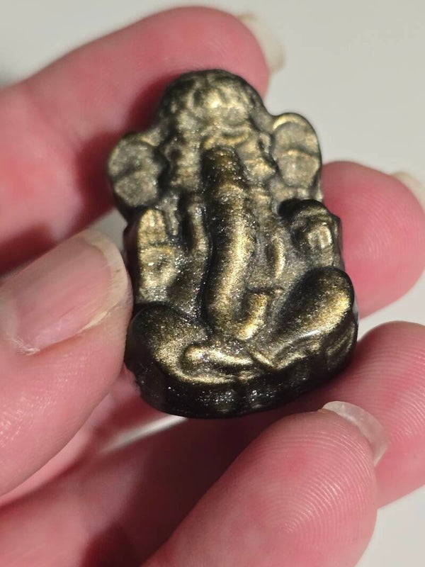 Gold Obsidian Geisha Carving D82
