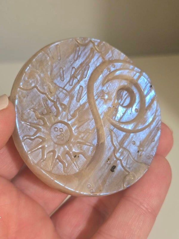 Moonstone Sun & Moon Carving Disc R194