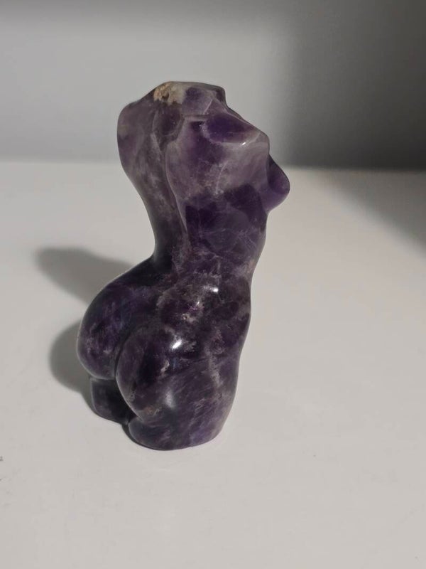 Dream Amethyst Lady Carving AL8