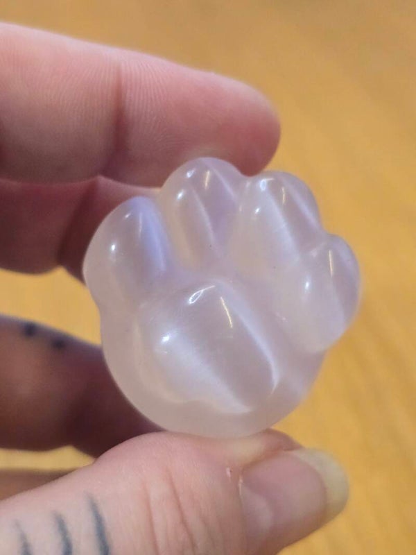 Baby Pink Cats Eye Paw Carving S79B