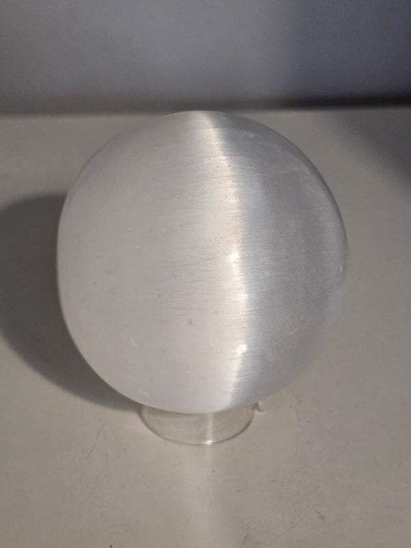 Selenite Sphere LW1