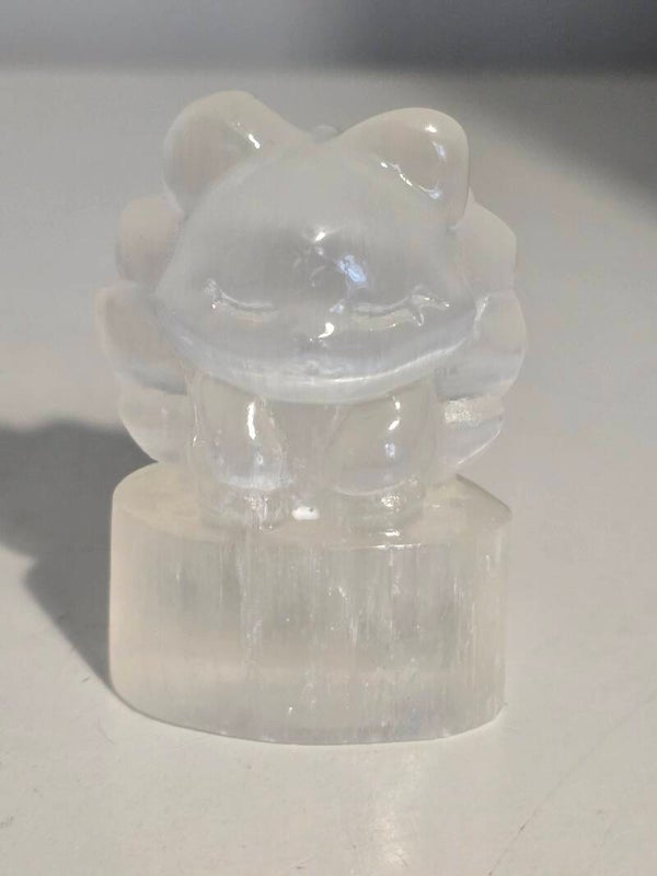 Selenite 9tails Fox Carving X633