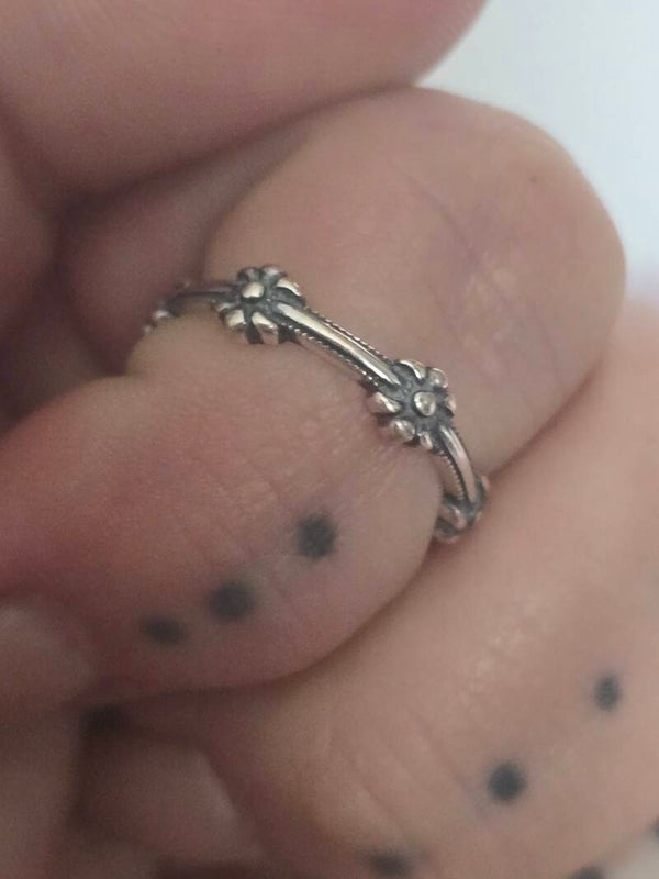 Daisy Silver Adjustable Ring D136