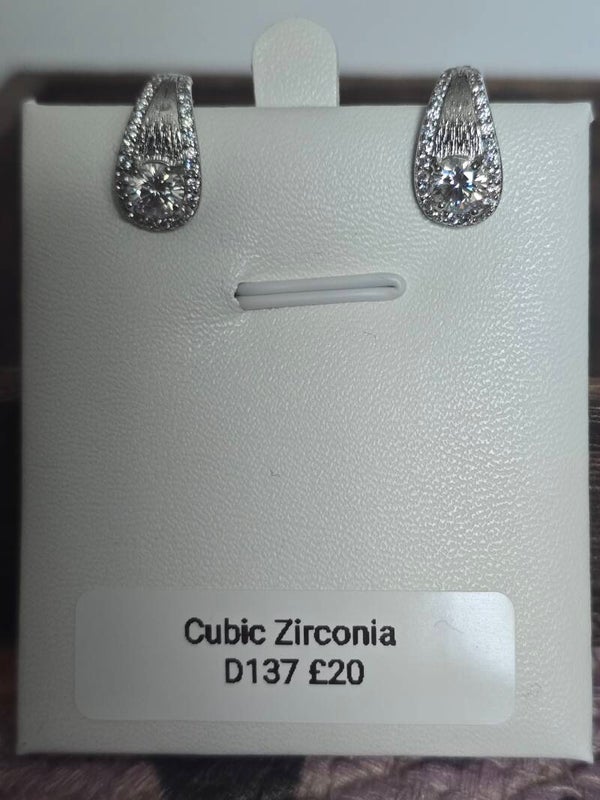 Cubic Zirconia Earrings D137