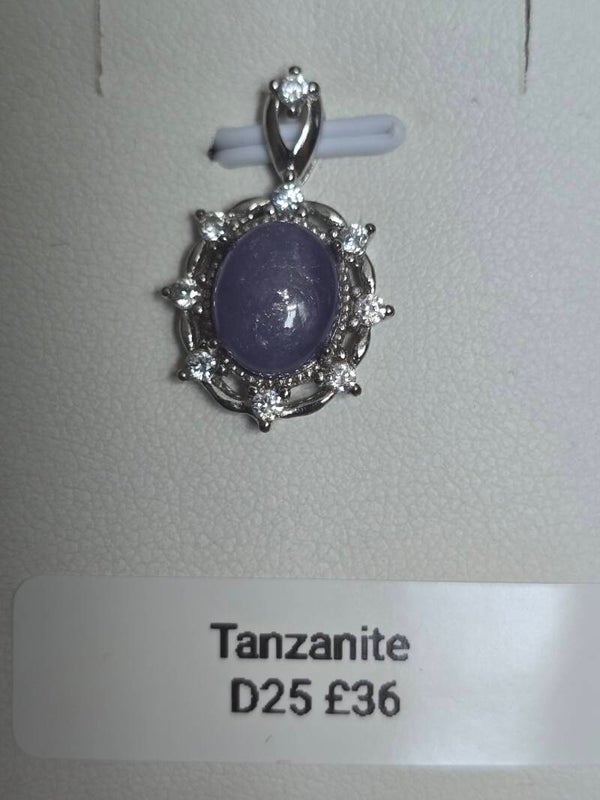 Tanzanite Pendant D25