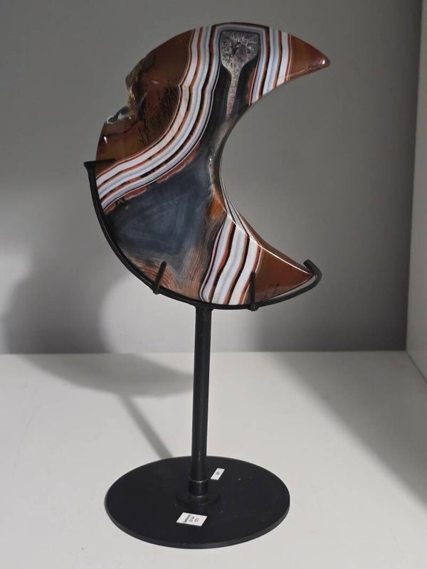 Sardonyx Moon In Stand D154