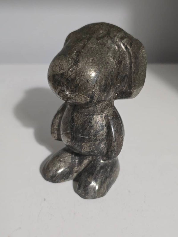 Pyrite Snoopy Carving Z707