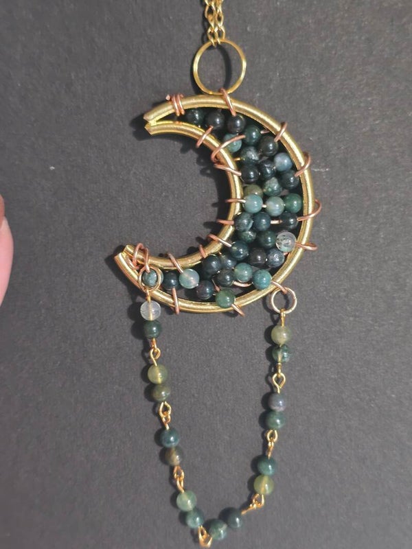 Moss Agate Growth and Stability