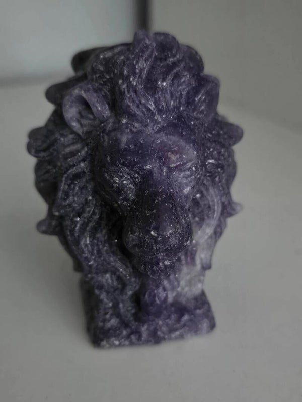 Lepidolite Lion Head Carving Z845