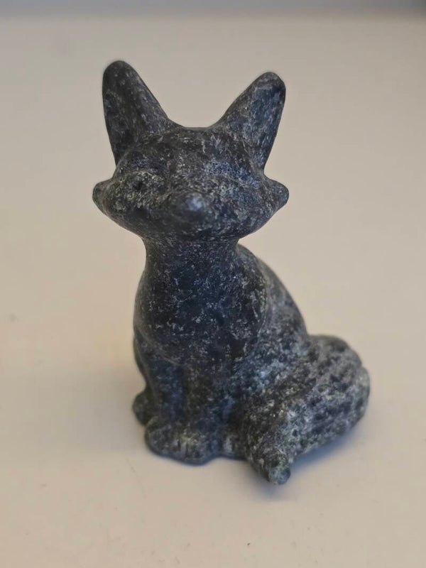 Ruby Zoisite Fox Carving S166