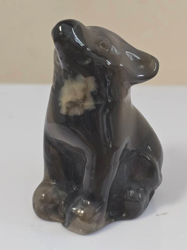 Volcano Agate Wolf Carving D152