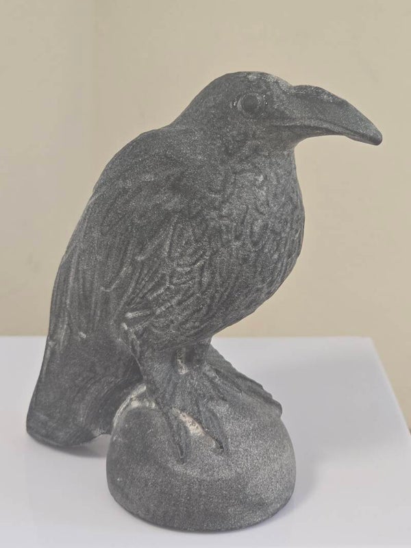 Obsidian Raven Carving G42