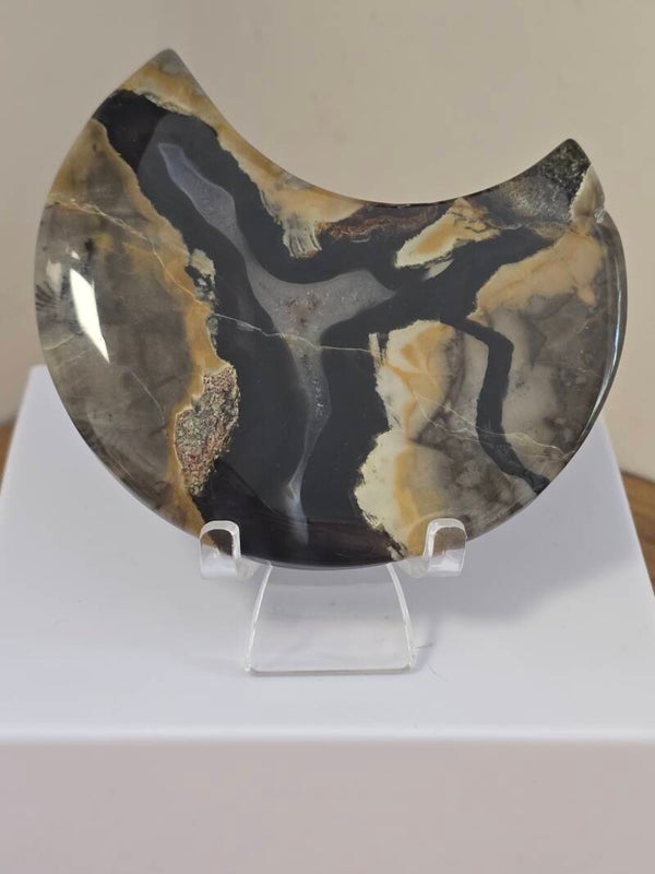 Volcano Agate Moon R469