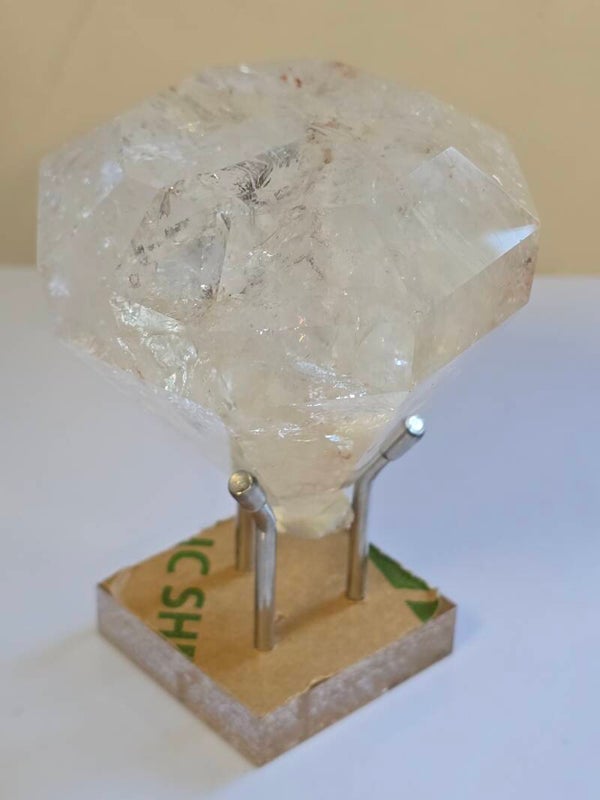 Clear Quartz Diamond on Stand I13