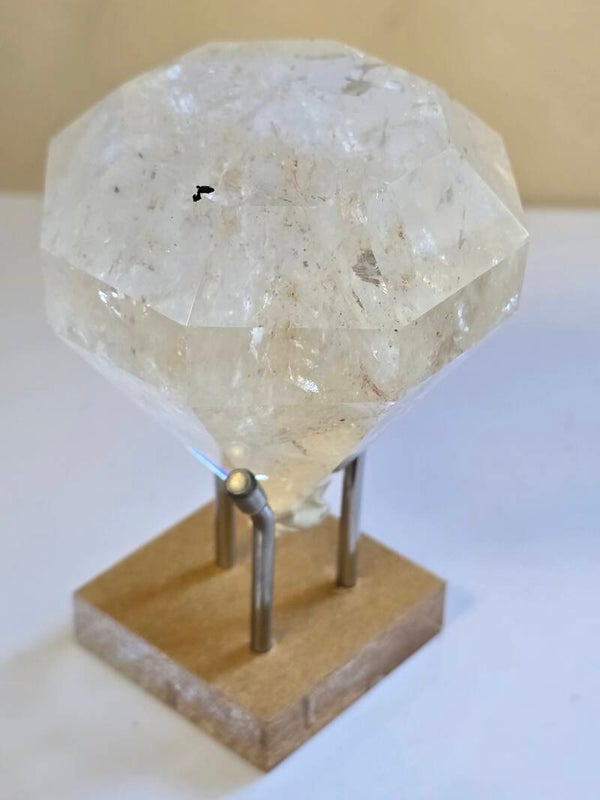Clear Quartz Diamond on Stand I15