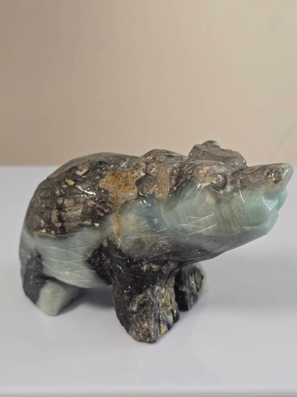 Carribean Calcite Bear Carving Z52