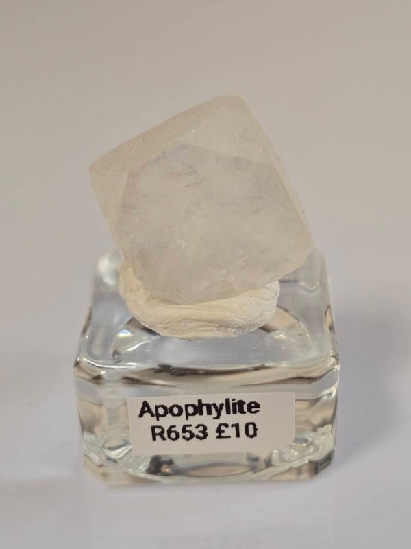 Apophylite Specimen R653