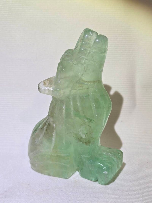 Fluorite Wolf Carving Z256