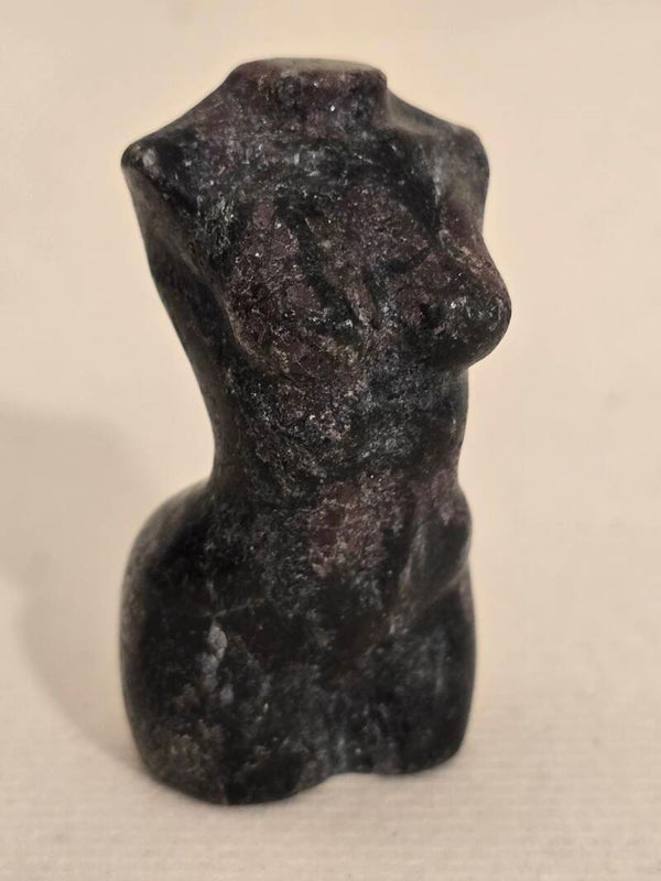 Garnet and fire works lady carving R162