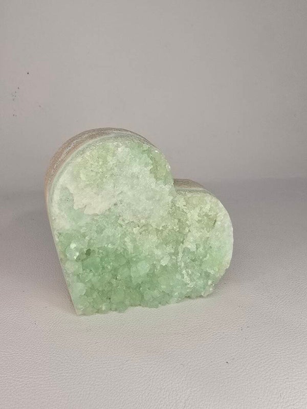 Aragonite Heart F94C