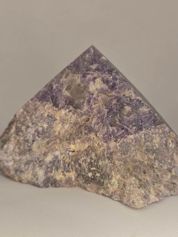 Unicorn Part Polished Point CM1