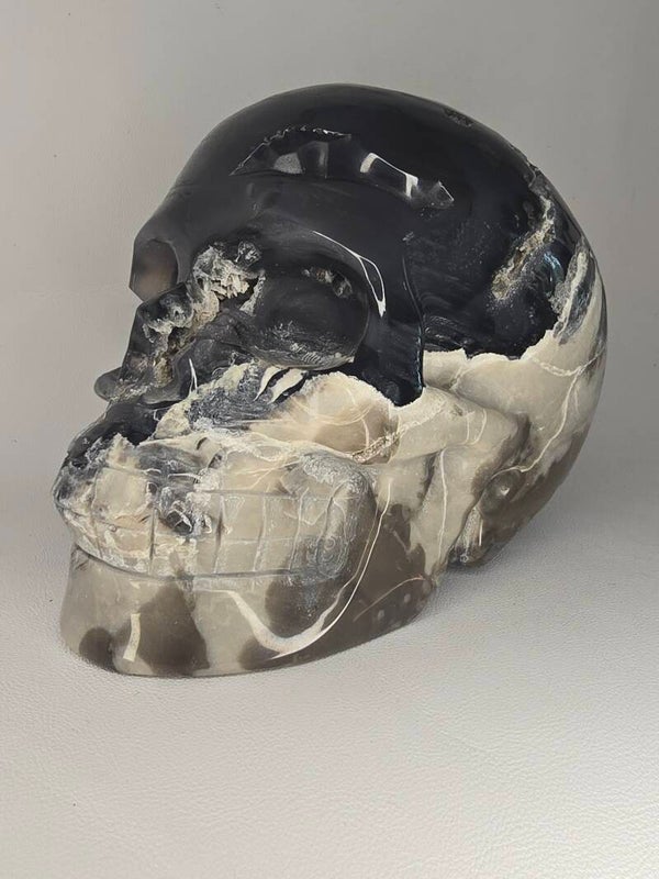 Volcano Agate Skull 2353g I27