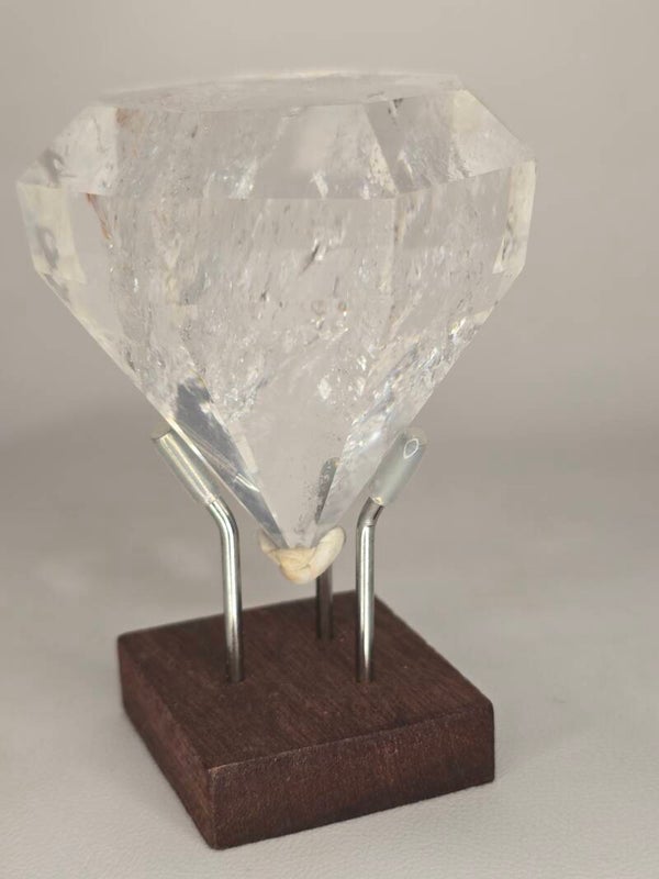 Clear Quartz Diamond I14 254g