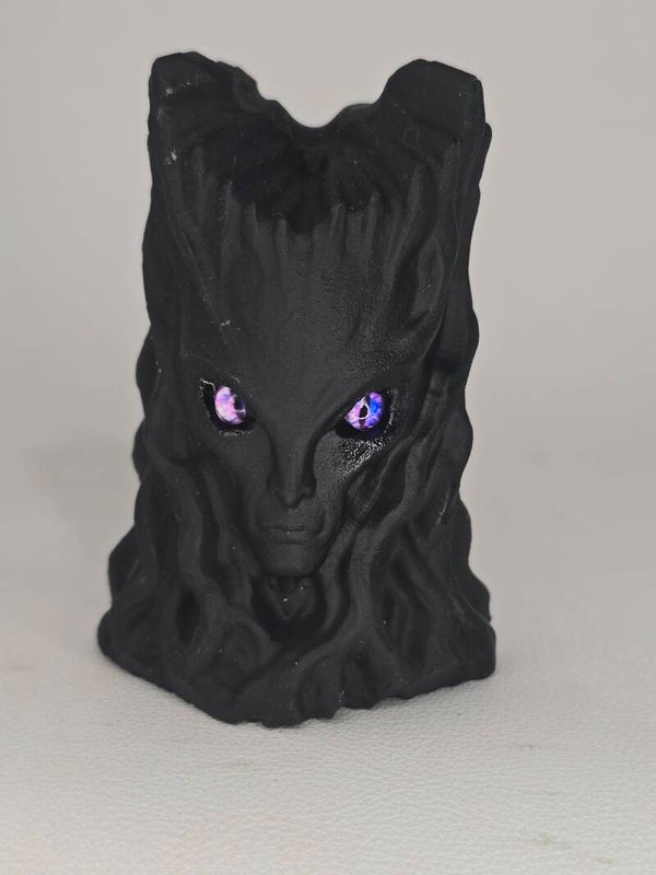 Obsidian Tree Lady OL57
