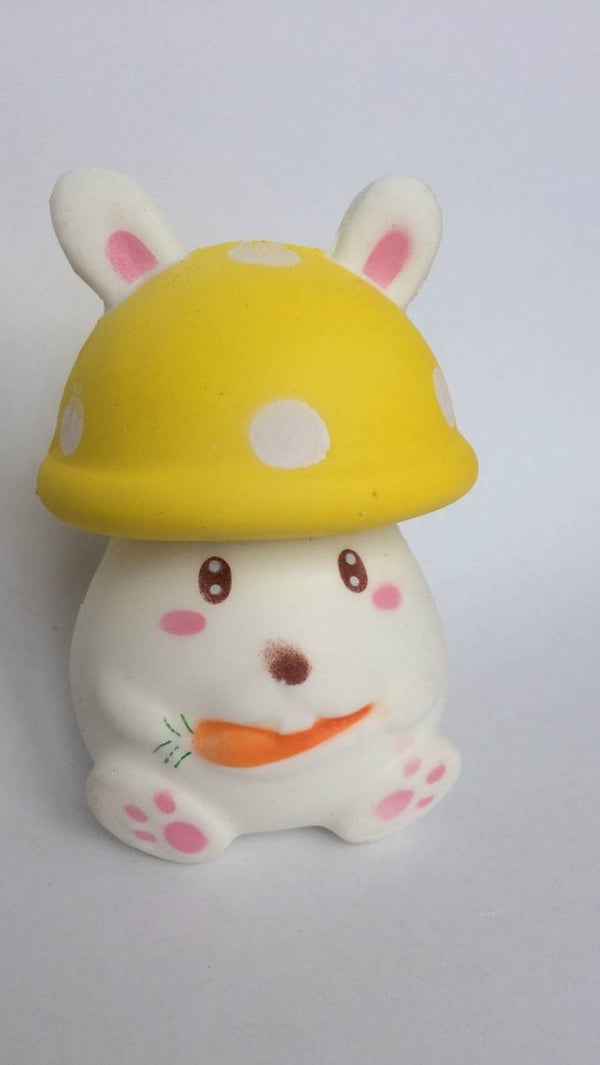 squishy konijn met paddenstoelhoed