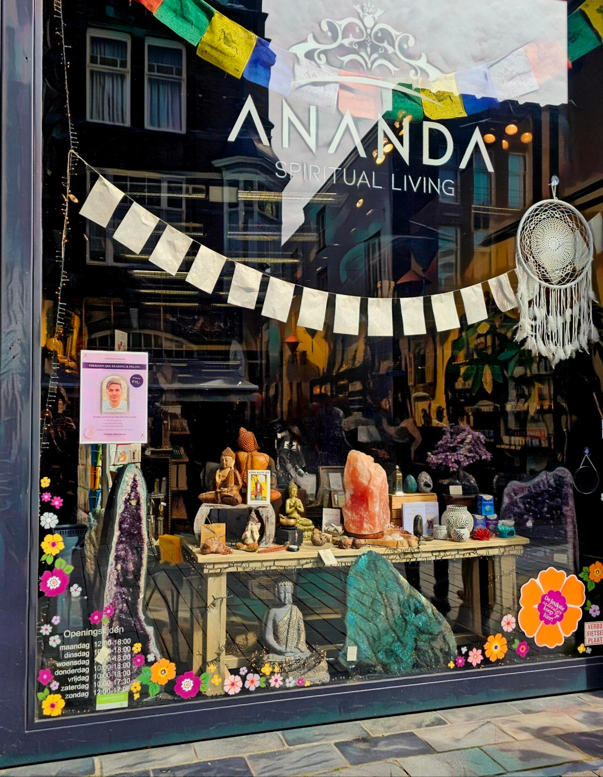 Ananda Spiritual Living Den bosch voorgevel - Fayana Healing Faruk Ljimani consult medium reiki tarot boedha amathist