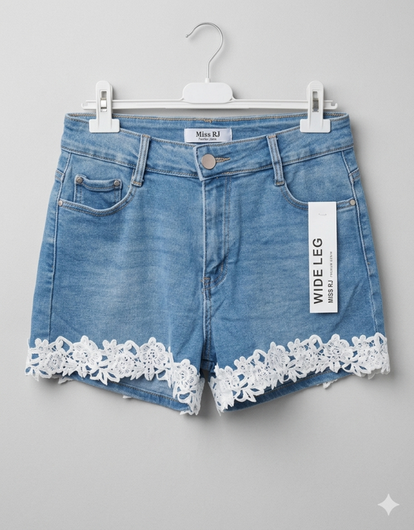 Short dentelle