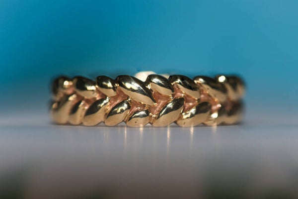Bague or