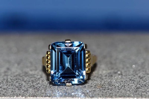 Bague or