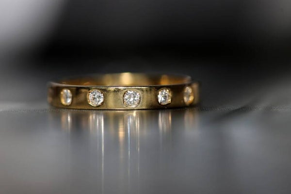 Bague or